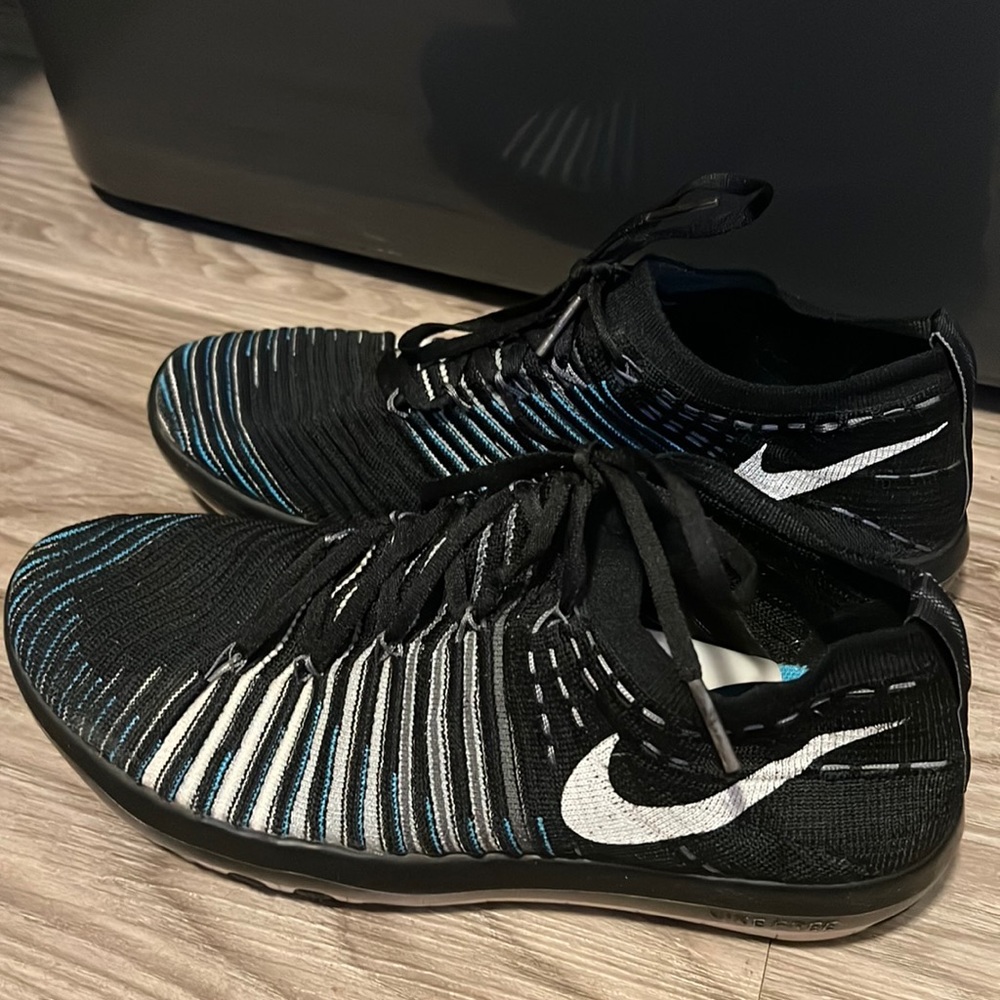 Nike shoes women